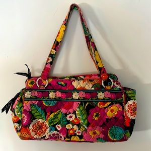 Vera Bradley WEEKEND BAG small duffle bag very pretty clean